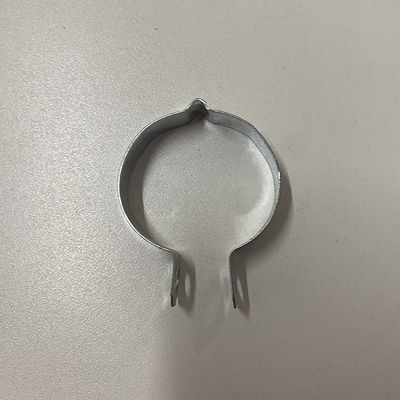 O processo de dobra galvanizado conduz a canalização galvanizada da braçadeira prende com correias inoxidável