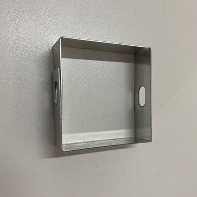 O OEM galvanizou o suporte de sustentação de Tray Accessories Vertical Cable Tray do cabo
