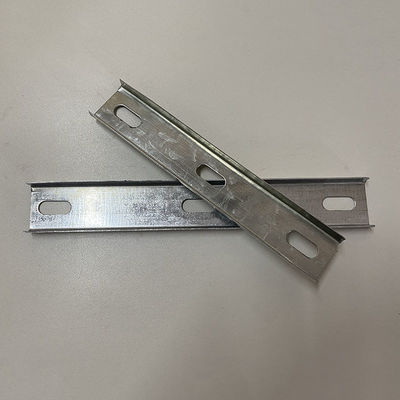 A resistência de corrosão galvanizou o cabo distribuidor de corrente Tray Fittings Cross Arm Support