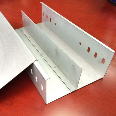Cabo de alumínio Tray Metal Wire Trunking Perforated da resistência de corrosão